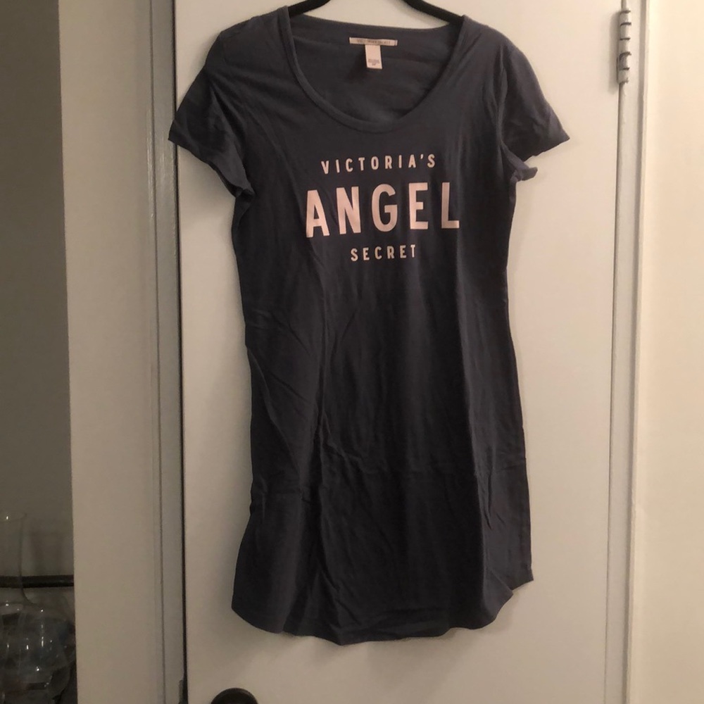 Victoria’s Secret angel night gown